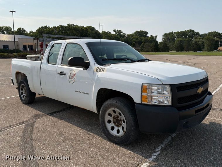 2013 Chevrolet Silverado 1500 Ext. Cab Pickup Truck - photo 3