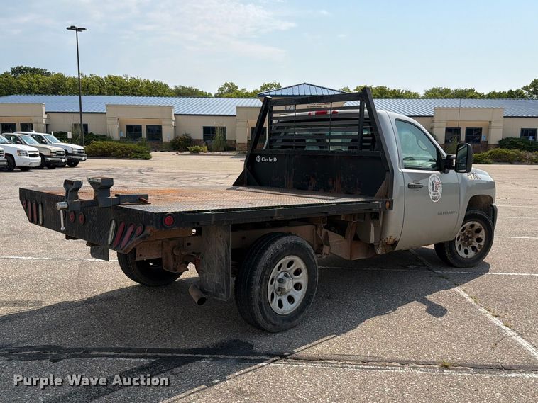 2007 Chevrolet Silverado Classic 1500 Flatbed Pickup Truck - photo 5