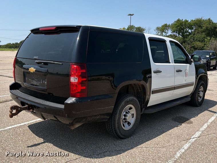 2012 Chevrolet Suburban 1500 SUV - photo 5
