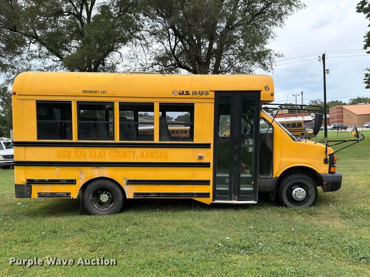2005 Chevrolet Express School Bus - photo 4