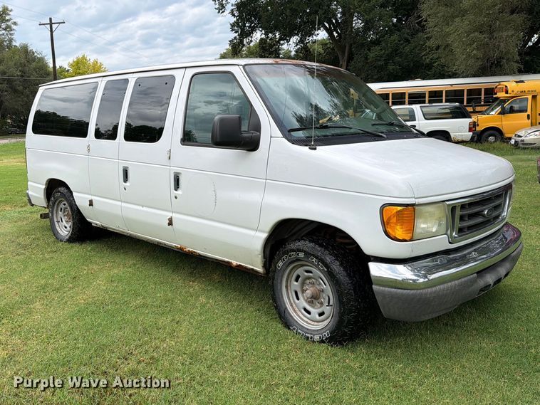 2004 Ford E150 Van - photo 3