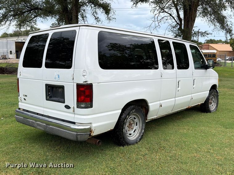 2004 Ford E150 Van - photo 5