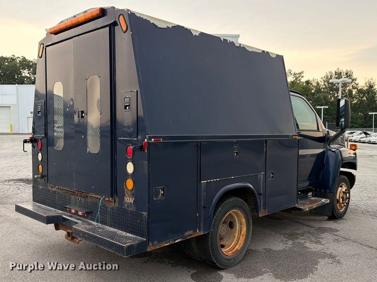 2007 Chevrolet C4500 Utility / Service Truck - photo 5