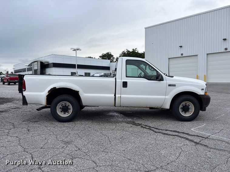 2002 Ford F250 Super Duty Pickup Truck - photo 4