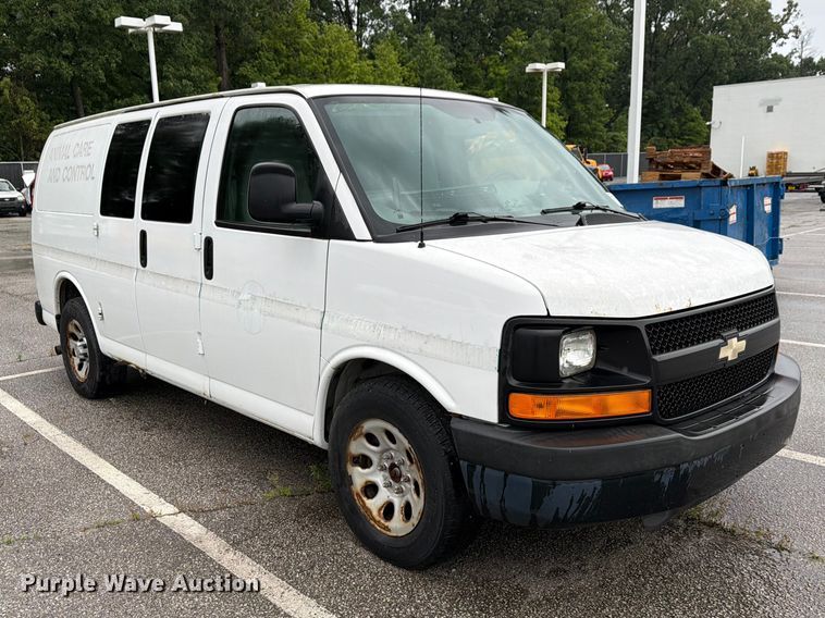 2013 Chevrolet Express Van - photo 3