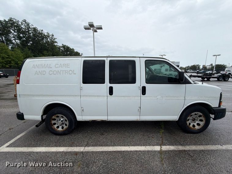 2013 Chevrolet Express Van - photo 4