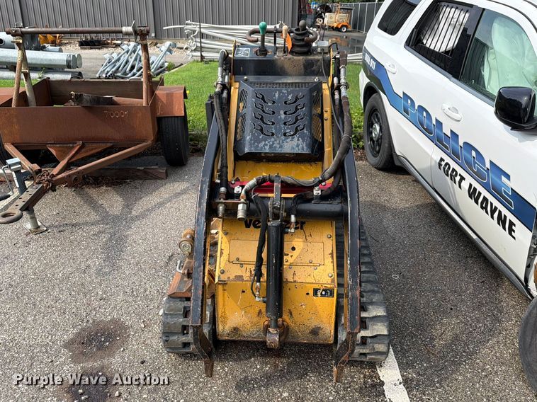 2008 Vermeer S600TX Compact Utility Loader - photo 2