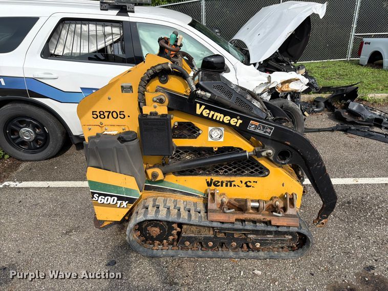 2008 Vermeer S600TX Compact Utility Loader - photo 4