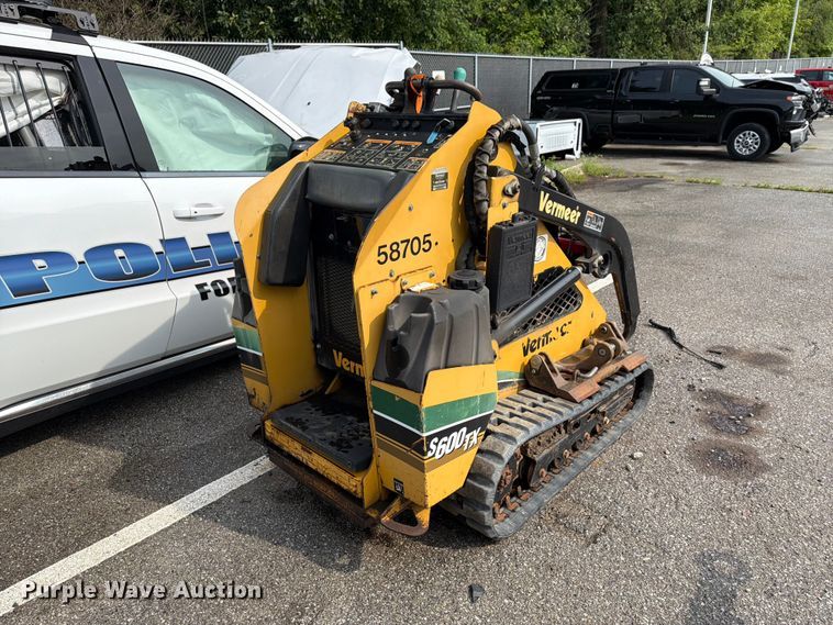 2008 Vermeer S600TX Compact Utility Loader - photo 5