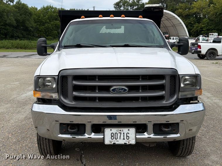 2003 Ford F450 Super Duty Dump Truck - photo 2