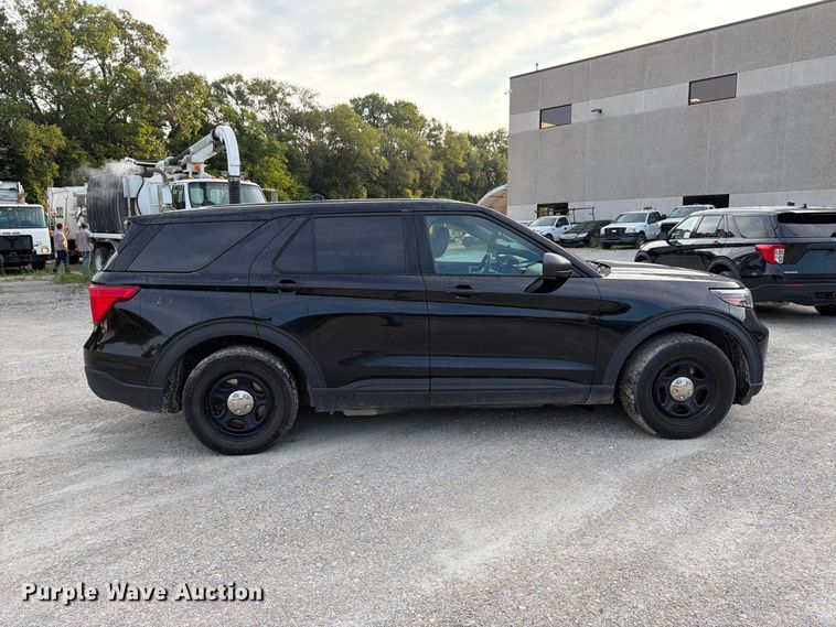 2021 Ford Explorer Police Interceptor SUV - photo 4