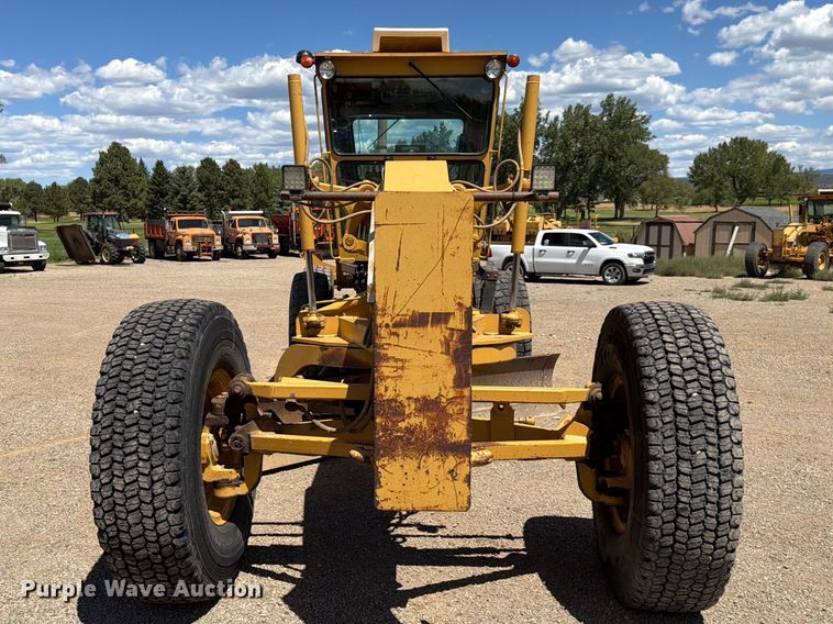1992 Caterpillar 140G Motor Grader - photo 2
