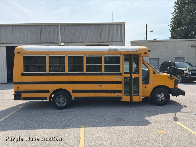 2013 Thomas Savana G4500 School Bus - photo 4
