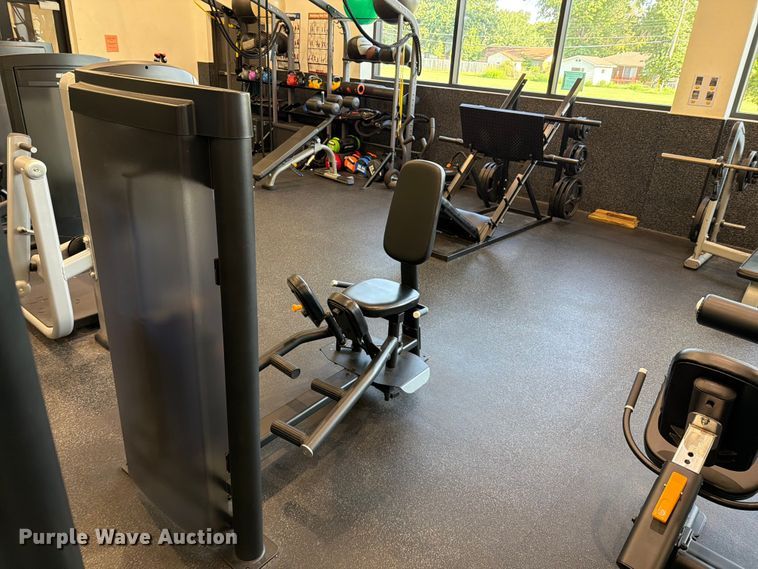 Precor Vitality Series Selectorized Line Thigh Machine - photo 5