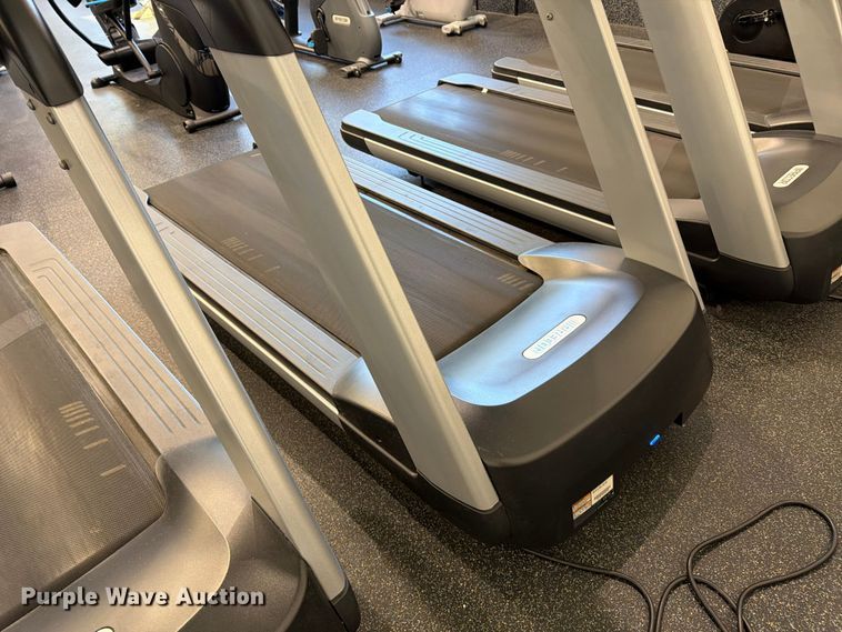 Precor 731 Interval Trainer Treadmill - photo 4