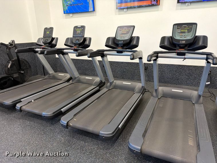 Precor 731 Interval Trainer Treadmill - photo 5