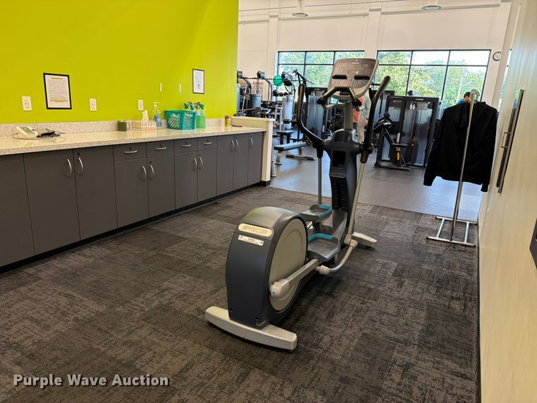 Precor EFX 835 Crossramp Elliptical - photo 4