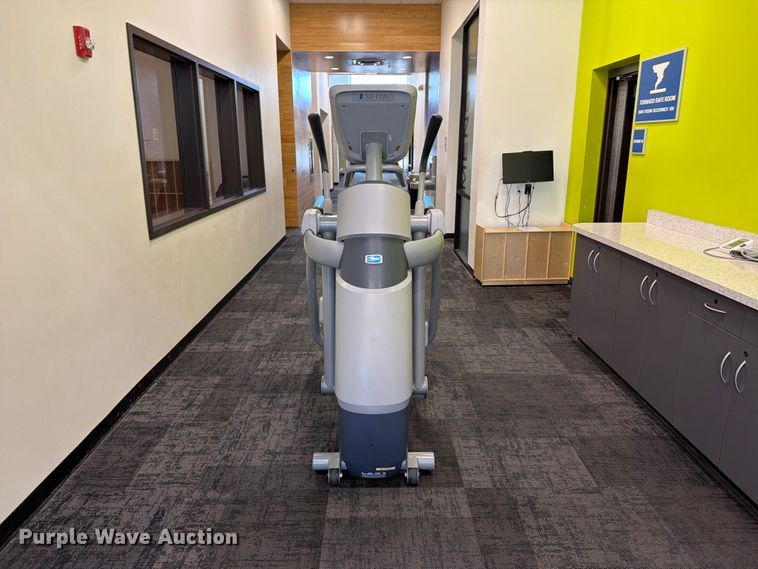 Precor AMT 835 Adaptive Motion Trainer Machine - photo 2