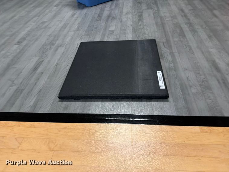 (20) Rubber Floor Tiles - photo 4