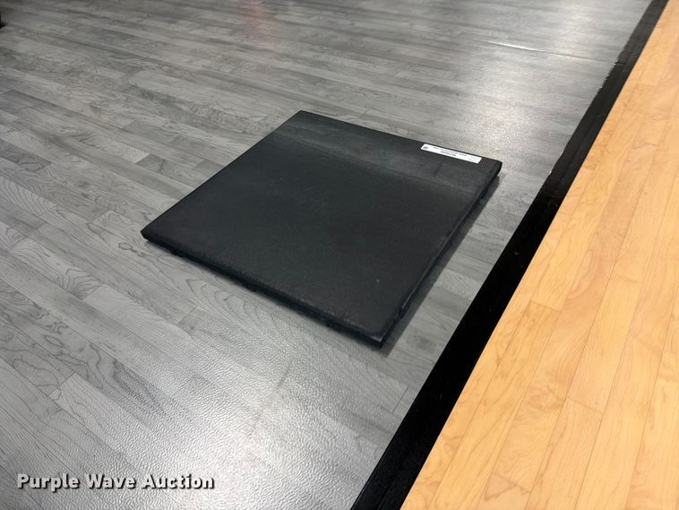 (20) Rubber Floor Tiles - photo 5