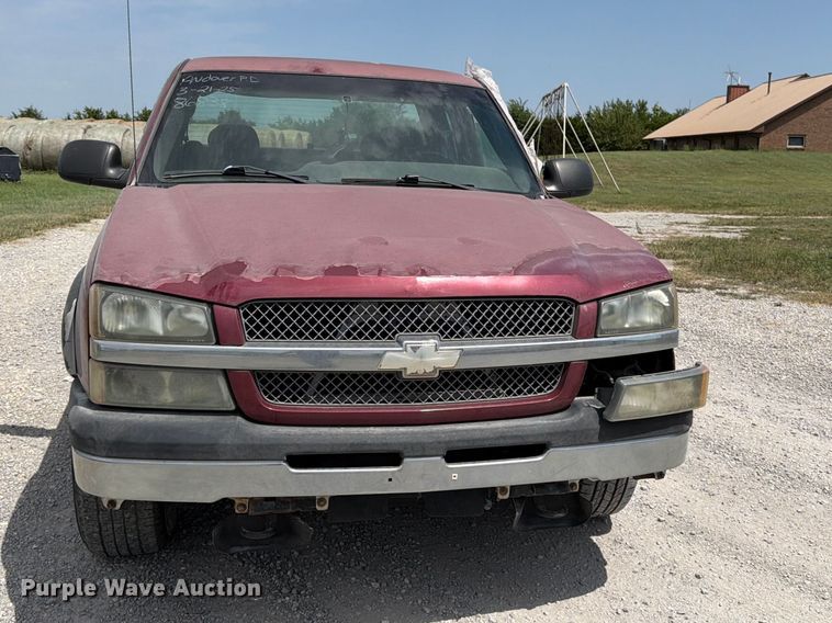 2005 Chevrolet Silverado 1500 Crew Cab Pickup Truck - photo 2