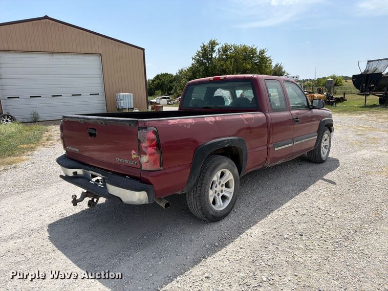2005 Chevrolet Silverado 1500 Crew Cab Pickup Truck - photo 5