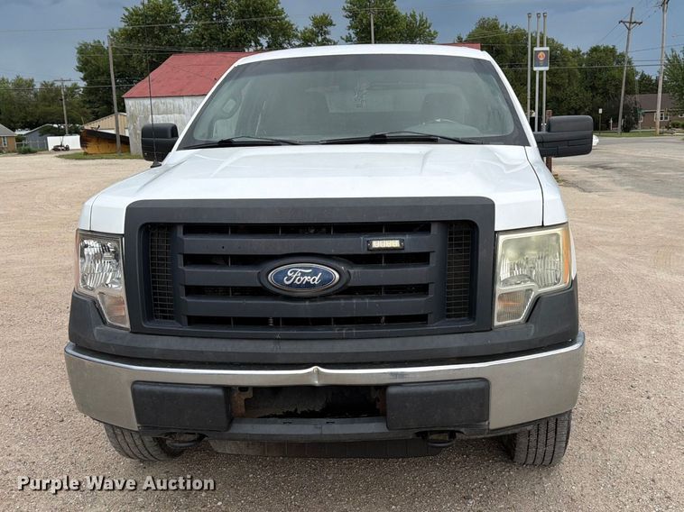 2010 Ford F150 Ext. Cab Pickup Truck - photo 2