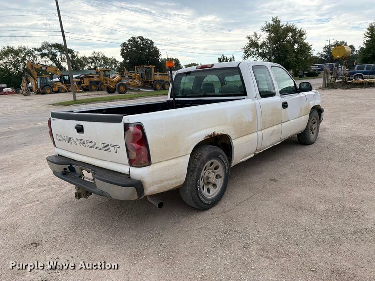 2005 Chevrolet Silverado 1500 Ext. Cab Pickup Truck - photo 5