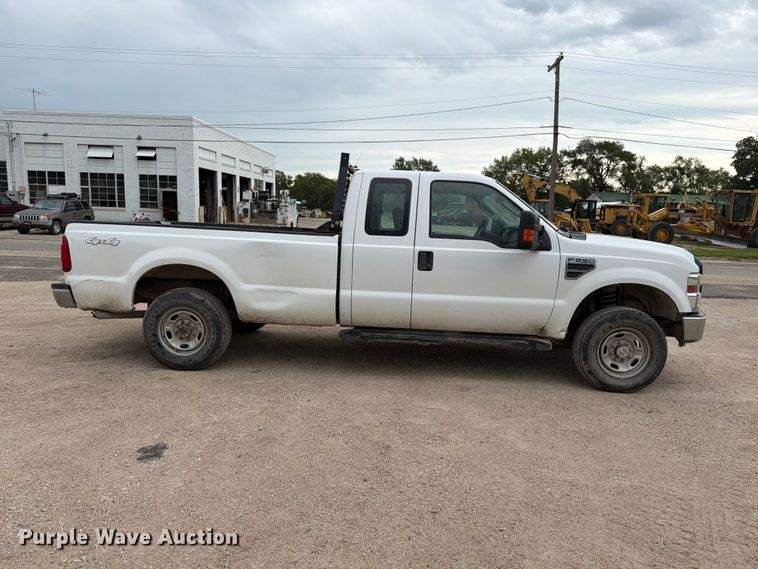 2008 Ford F250 Super Duty Ext. Cab Pickup Truck - photo 4