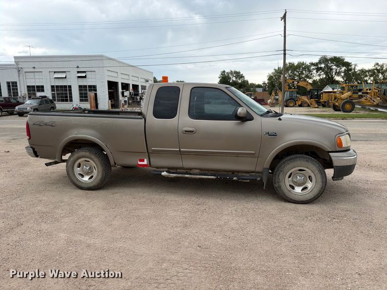 2001 Ford F150 Ext. Cab Pickup Truck - photo 4