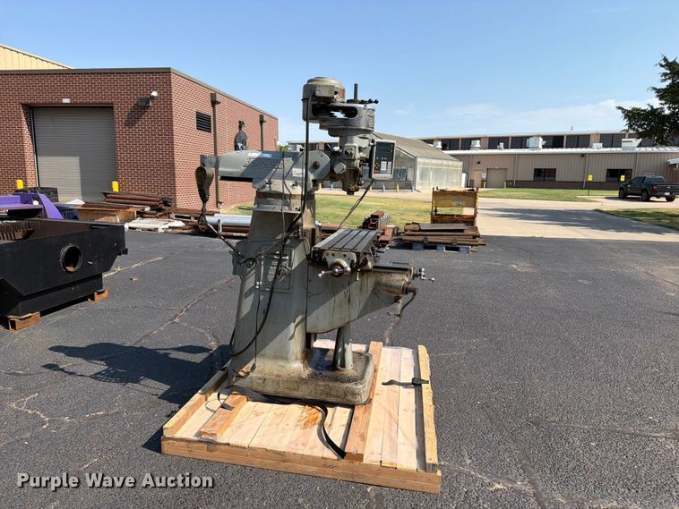 Bridgeport Milling Machine - photo 2