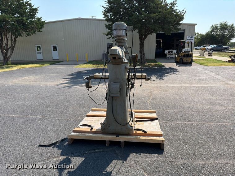 Bridgeport Milling Machine - photo 4
