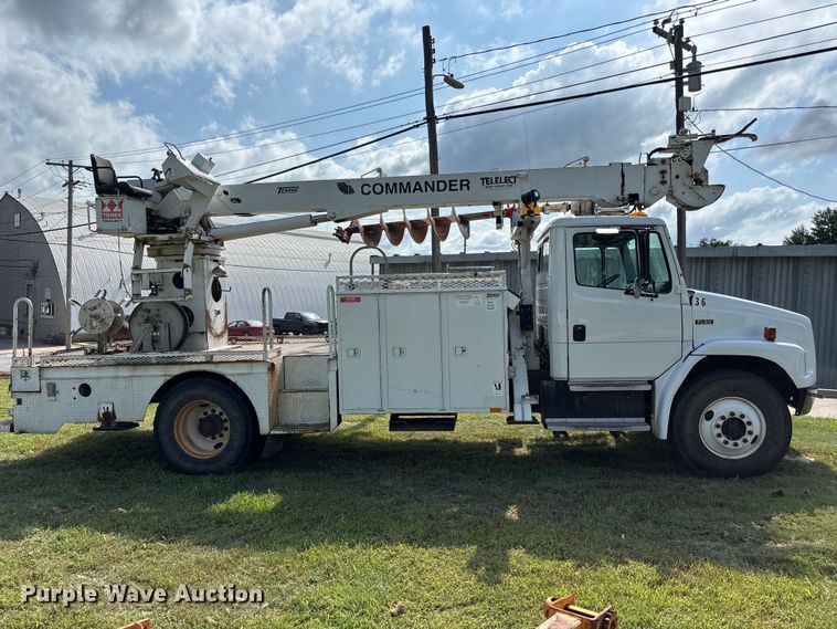 2002 Freightliner FL80 Digger Derrick Truck - photo 4
