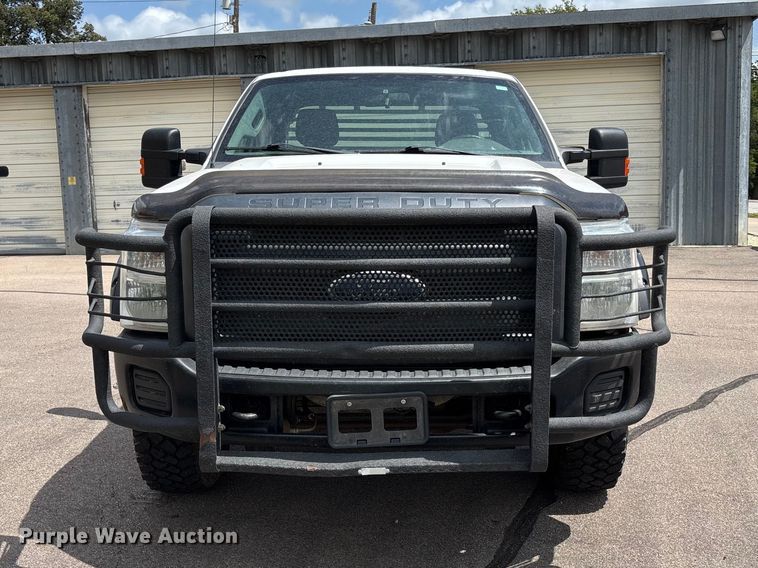 2015 Ford F350 Super Duty Ext. Cab Pickup Truck - photo 2