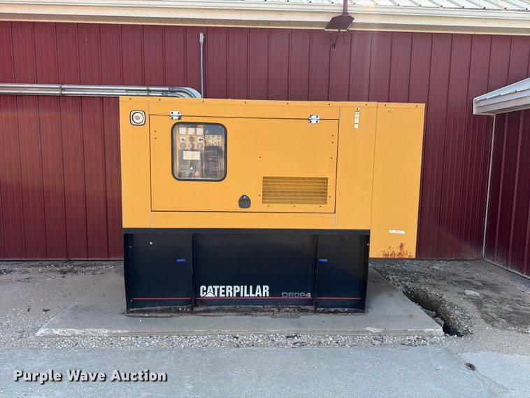 2004 Caterpillar D80P4 Generator - photo 2