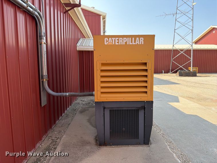 2004 Caterpillar D80P4 Generator - photo 4