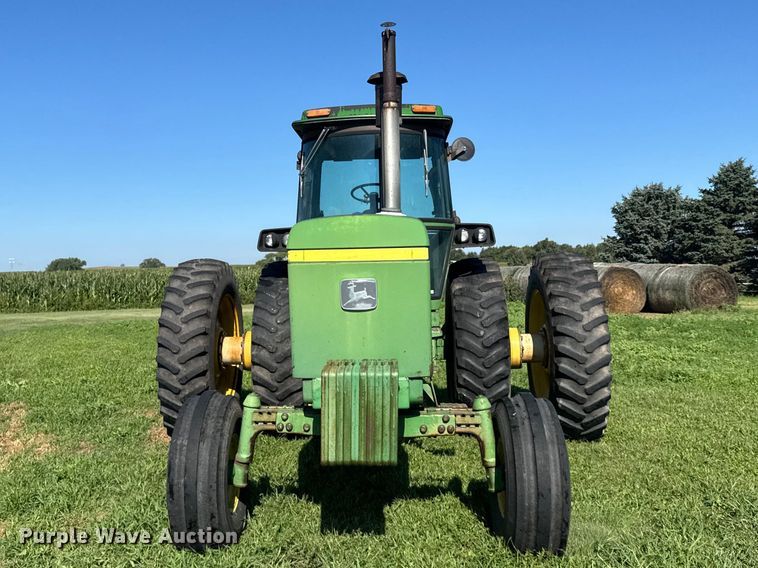 1978 John Deere 4640 Tractor - photo 2