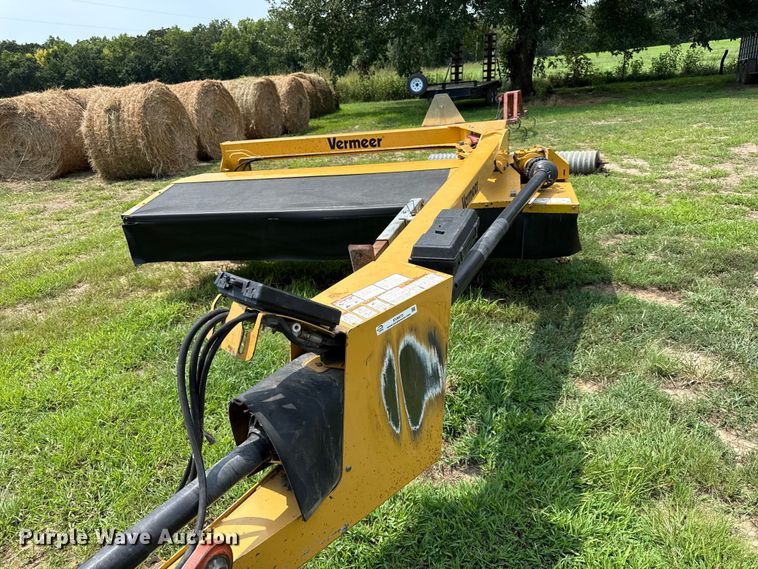 2009 Vermeer TM800 Disc Mower - photo 2