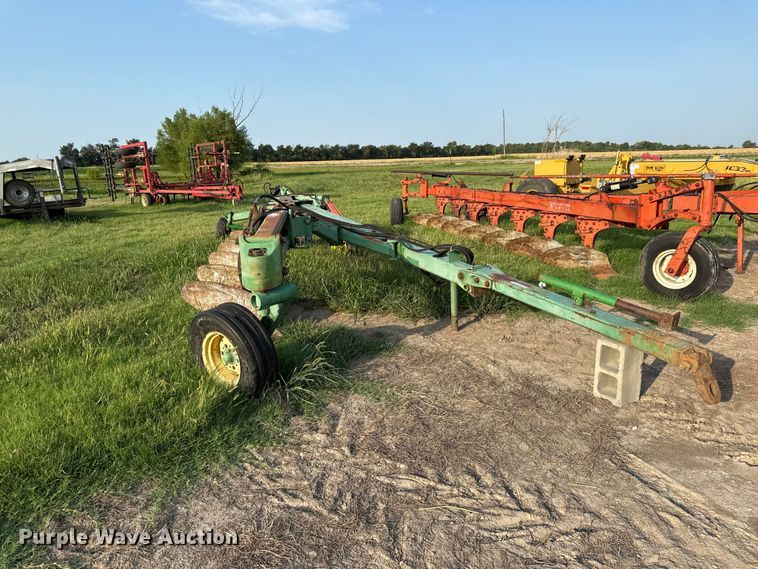 John Deere 3710 Six Bottom Plow - photo 3