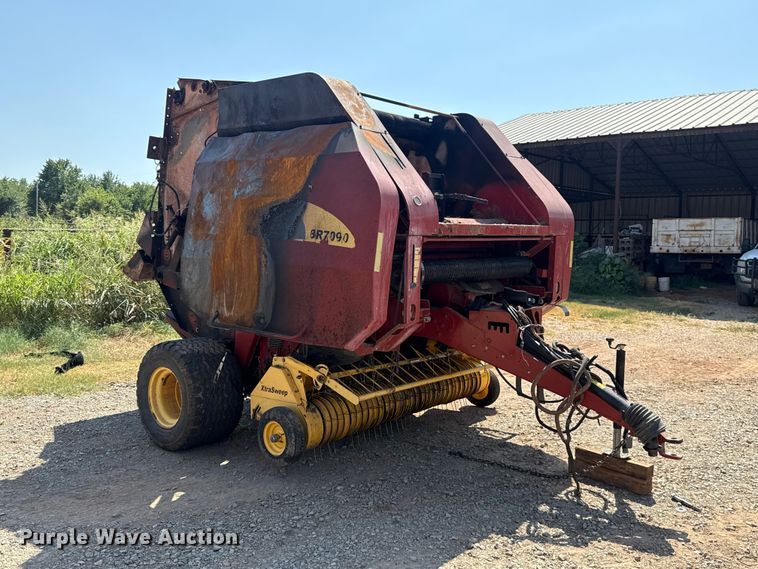 2008 New Holland BR7090 Round Baler - photo 3
