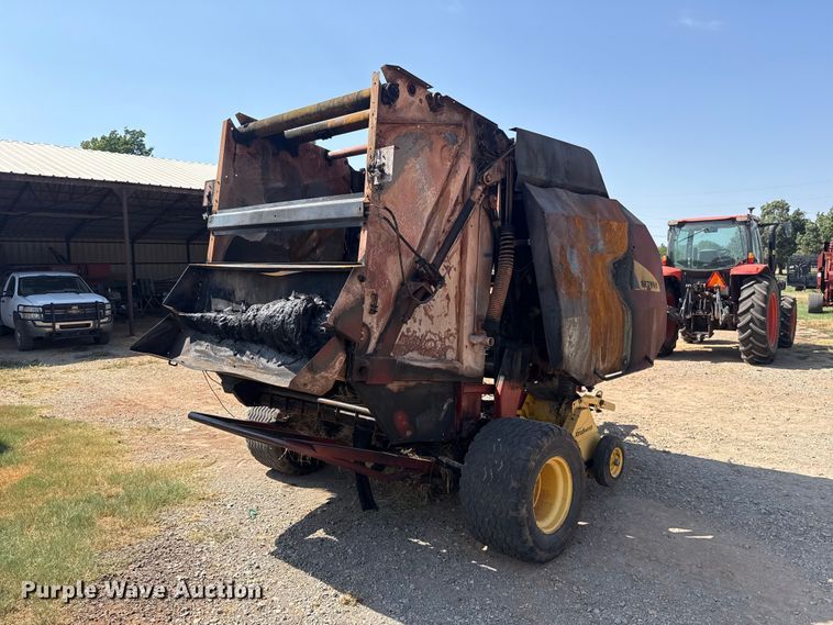 2008 New Holland BR7090 Round Baler - photo 5
