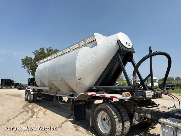 1985 Fruehauf FRUE Tank Trailer - photo 3
