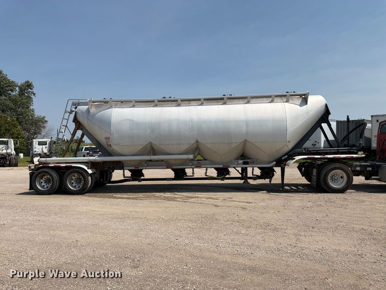1985 Fruehauf FRUE Tank Trailer - photo 4