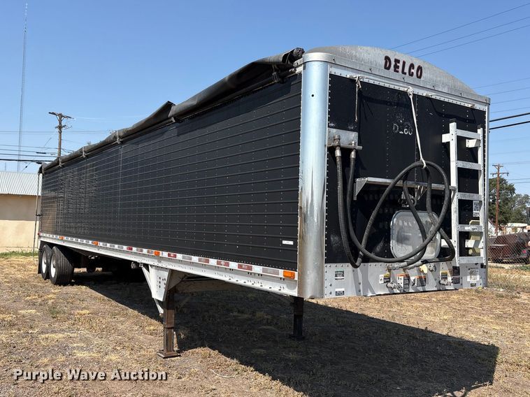 2011 Wilson DWG-550WB Grain Trailer - photo 3