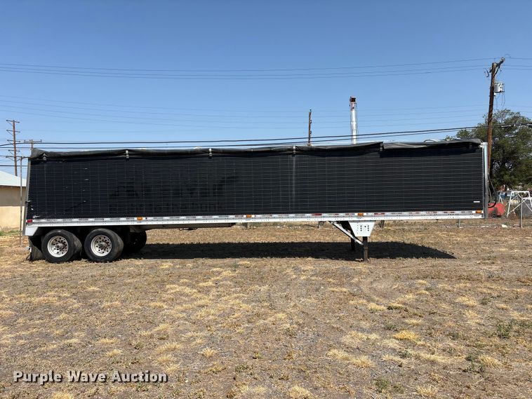 2011 Wilson DWG-550WB Grain Trailer - photo 4