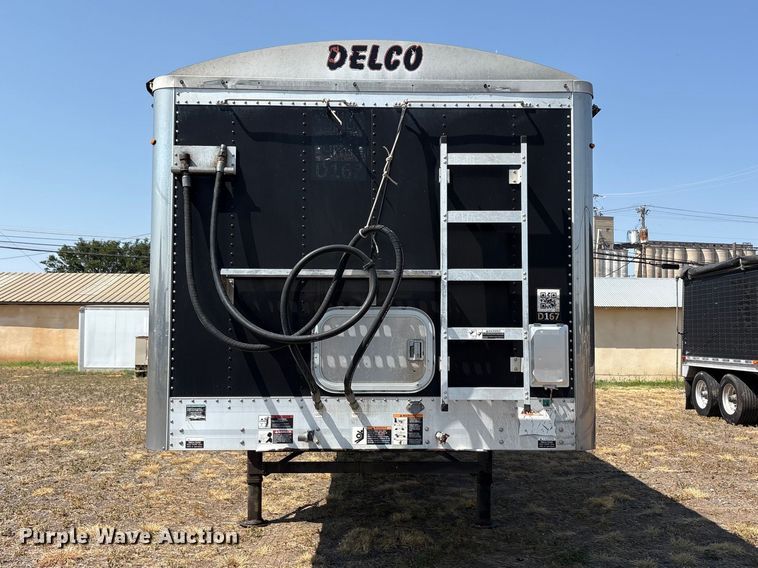 2013 Wilson DWG-550WB Grain Trailer - photo 2