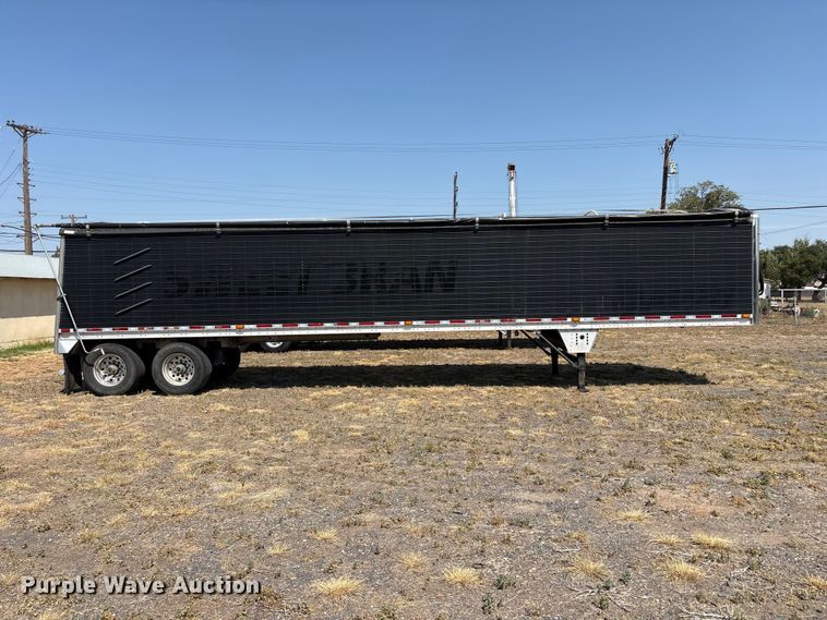 2013 Wilson DWG-550WB Grain Trailer - photo 4