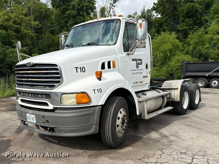 2006 Sterling AT9500 Semi Truck