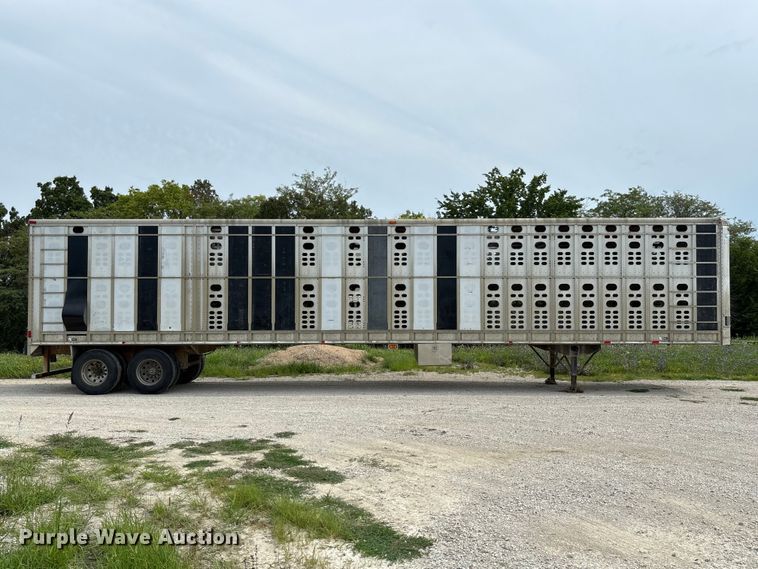 2001 Wilson PSAL-303P Livestock Trailer - photo 4