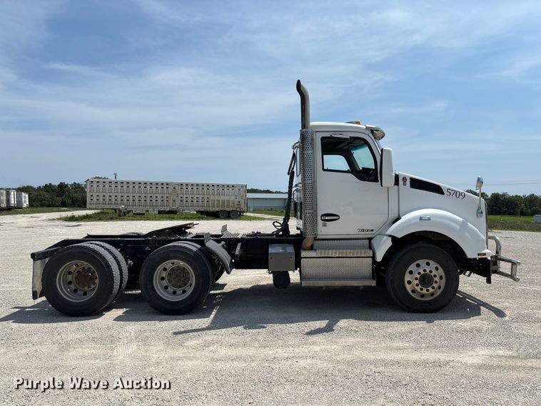 2019 Kenworth T880 Semi Truck - photo 4